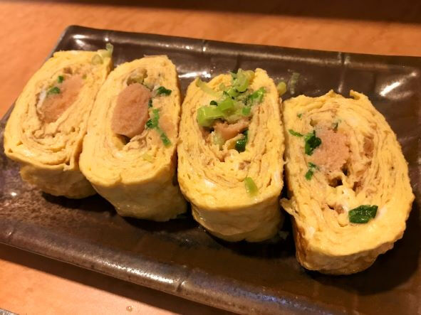 福岡の屋台で食べることができる美味しい明太卵焼き